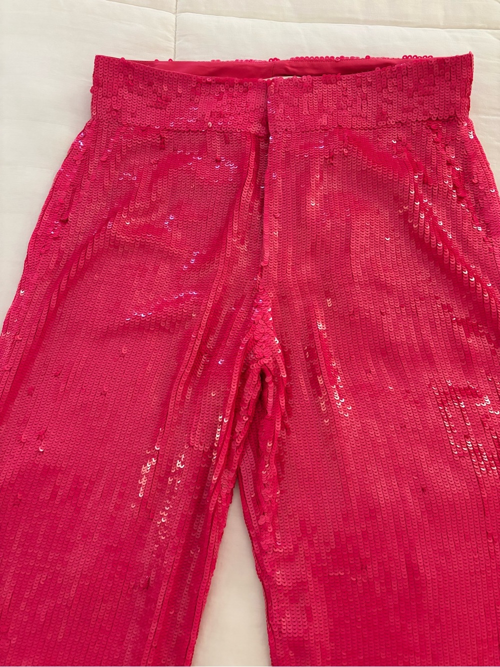 ✨ Alice + Olivia Dylan Sequin Pant & Delaina Sequin Top Set — Wild Pink ✨ - Picture 5 of 11